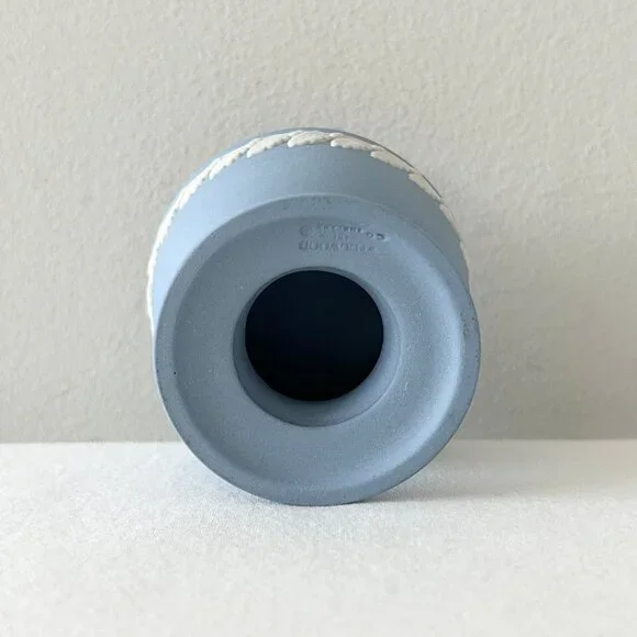 Vintage WEDGWOOD Blue Jasperware Candle Tea Light Votive Holder - Picture 7 of 8